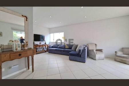 2_photo/94ce552ba7.7a37549eceeba21f-ATLAS-89eaaf2e-958d-4296-af99-0343c25e8901.jpg de casa à venda com 3 quartos, 349m² em Gramado, Cotia