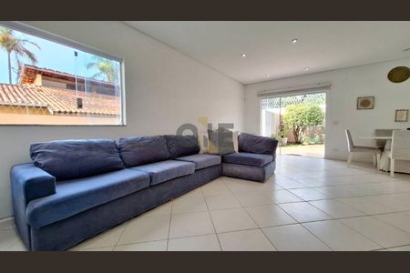 3_photo/94ce552ba7.7a37549eceeba21f-ATLAS-dc9b309d-2138-47cc-bf00-14f279653fef.jpg de casa à venda com 3 quartos, 349m² em Gramado, Cotia