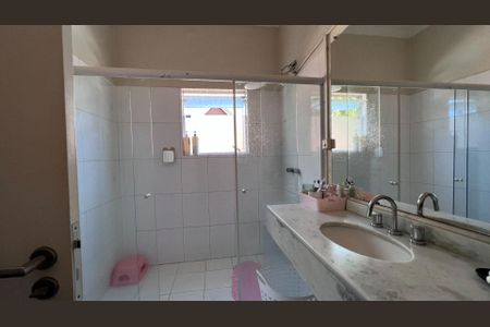 4_photo/94ce552ba7.7a37549eceeba21f-ATLAS-ea1e66bc-b9ec-4037-b6b6-a21b36a1c225.jpg de casa à venda com 3 quartos, 349m² em Gramado, Cotia