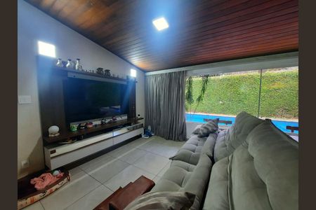 22_photo/94ce552d5b.9845a183adc4e21d-ATLAS-72a93dff-02ca-4d13-b0d5-b1a7c2096ddf.jpg de casa à venda com 4 quartos, 231m² em Gramado, Cotia