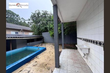 4_photo/94ce552d5b.f6286a09c8582e81-ATLAS-7045663f-a4ec-45a4-a19f-aea7ef4635f2.jpg de casa à venda com 3 quartos, 183m² em Gramado, Cotia