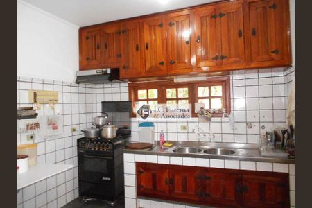 8_photo/94ce552dfb.cdcaac75409d31be-ATLAS-5a9d46e2-0e9c-4dd1-bd45-a5b643107774.jpg de casa de condomínio à venda com 3 quartos, 350m² em Gramado, Cotia