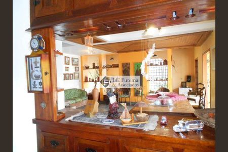 7_photo/94ce552dfb.cdcaac75409d31be-ATLAS-7aa6cd55-8f11-4257-accb-7ebdbb1e2400.jpg de casa de condomínio à venda com 3 quartos, 350m² em Gramado, Cotia