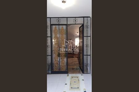 19_photo/94ce552dfb.cdcaac75409d31be-ATLAS-8d2b4f03-038e-4a46-9d8e-40ff20e2469f.jpg de casa de condomínio à venda com 4 quartos, 437m² em Gramado, Cotia