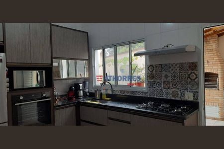 13_photo/94ce5532c3.cdd4f02be08f0036-ATLAS-1e56843d-1931-4bb0-8212-021163cda3e5.jpg de casa à venda com 3 quartos, 110m² em Chácara Pavoeiro, Cotia