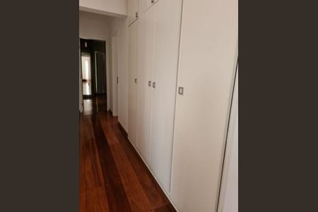 4_photo/94ce5532e1.e8a0ff3923ec2af0-ATLAS-0870f1ae-1cdc-4db0-be55-ee63b28e9395.jpg de casa de condomínio à venda com 4 quartos, 306m² em Gramado, Cotia