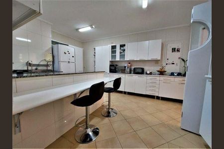 10_photo/94ce5532e1.e8a0ff3923ec2af0-ATLAS-98eaebfd-2aab-4749-b80a-34279d07b1c3.jpg de casa de condomínio à venda com 4 quartos, 306m² em Gramado, Cotia