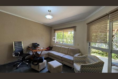 20_photo/94ce5532e9.e8a0ff3923ec2af0-ATLAS-d63e049e-7a8a-4eb2-8f6f-3a40abae2a11.jpg de casa de condomínio à venda com 3 quartos, 180m² em Jardim Barbacena, Cotia