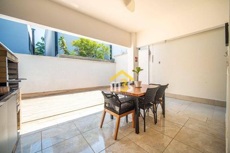 7_photo/94ce5533bb.9dbacb9bab25b30f-ATLAS-938b30dc-0b2b-46c8-b03c-4ab22a29f3dd.jpg de casa à venda com 3 quartos, 105m² em Granja Viana, Cotia