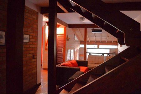 2_photo/94ce55341d.ae3d86bef28e162d-ATLAS-337bc724-8e72-4b03-87e9-aeabebb067ff.jpg de casa à venda com 3 quartos, 215m² em Jardim Recanto Suave, Cotia