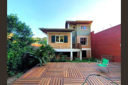 3_photo/94ce55341d.ae3d86bef28e162d-ATLAS-3c5147b5-e82b-4ab3-9e67-02bdf590245e.jpg de casa à venda com 3 quartos, 215m² em Jardim Recanto Suave, Cotia