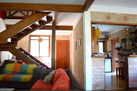 9_photo/94ce55341d.ae3d86bef28e162d-ATLAS-7d5f9b1a-1eab-4533-932e-7100af9b1d8f.jpg de casa à venda com 3 quartos, 215m² em Jardim Recanto Suave, Cotia