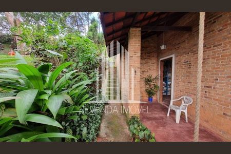 19_photo/94ce553475.fad97a88a53e9b6a-ATLAS-f0d0a410-c53f-428b-87f8-d00a93597f2b.jpg de casa à venda com 4 quartos, 220m² em Jardim Barbacena, Cotia