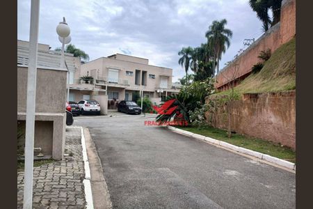 11_photo/94ce553609.68b5138159bd2201-ATLAS-2716b8fb-429d-4e1b-bc19-5d5e90b76d6a.jpg de casa para alugar com 3 quartos, 148m² em Jardim Rebelato, Cotia