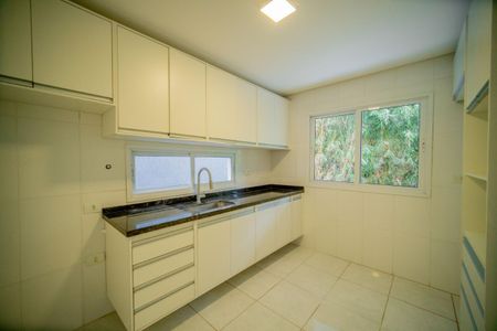 4_photo/94ce553609.bc1e3fbe338f3a4c-ATLAS-615a8b44-5552-46c7-83b1-08f8ff4e93b9.jpg de casa à venda com 3 quartos, 213m² em Jardim Rebelato, Cotia