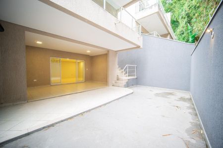 26_photo/94ce553609.bc1e3fbe338f3a4c-ATLAS-8718a0c8-68a2-43c7-9937-e0787966d6bb.jpg de casa à venda com 3 quartos, 213m² em Jardim Rebelato, Cotia