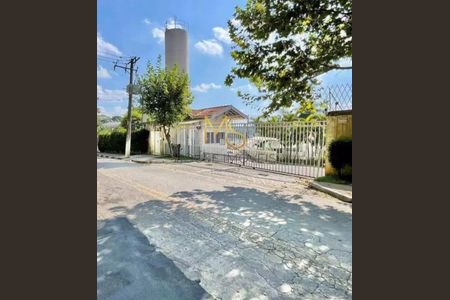 59_photo/94ce5537bd.9a91a49bb085b9d1-ATLAS-13288a4d-97a6-481a-bca8-56806fb0683c.jpg de casa para alugar com 3 quartos, 220m² em Jardim Recanto Suave, Cotia