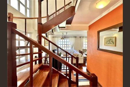 4_photo/94ce5537c3.9a91a49bb085b9d1-ATLAS-200a4b3c-2a50-4fb4-8533-4e1c239c0566.jpg de casa de condomínio à venda com 3 quartos, 209m² em Granja Viana, Cotia