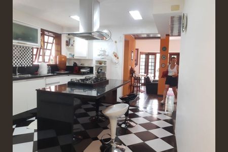 3_photo/94ce5537ef.45c2d7d3c0346745-ATLAS-0c1fcae7-e016-48d3-857e-c6b7186745eb.jpg de casa para alugar com 4 quartos, 318m² em Jardim Guerreiro, Cotia