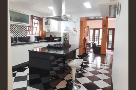 11_photo/94ce5537ef.45c2d7d3c0346745-ATLAS-2f75aa8e-98d6-407e-b465-40c01b57aa58.jpg de casa para alugar com 4 quartos, 318m² em Jardim Guerreiro, Cotia