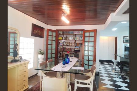 25_photo/94ce5537ef.45c2d7d3c0346745-ATLAS-69fa57e3-54f8-4aba-86f1-7d4f8a7e3216.jpg de casa para alugar com 4 quartos, 318m² em Jardim Guerreiro, Cotia