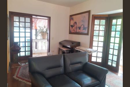 59_photo/94ce5537ef.45c2d7d3c0346745-ATLAS-d435cc3c-5a95-42d4-9cf3-a77ec6af5932.jpg de casa para alugar com 4 quartos, 318m² em Jardim Guerreiro, Cotia