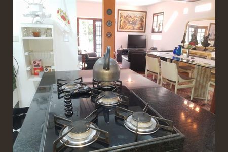 37_photo/94ce5537ef.45c2d7d3c0346745-ATLAS-dd9b5ba5-162a-4df5-9e2f-fb682b83c131.jpg de casa para alugar com 4 quartos, 318m² em Jardim Guerreiro, Cotia