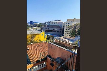 11_photo/94ce554b85.4b1992a7ab35c141-ATLAS-0ba0a6ee-5efc-4924-ace1-dececfc65c5f.jpg de casa à venda com 2 quartos, 143m² em Jardim Semiramis, Cotia