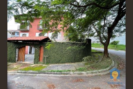 5_photo/94ce554be9.f38e38137a2159e3-ATLAS-2ab87e8b-d4ba-4c90-a744-a794dcef528d.jpg de casa à venda com 5 quartos, 290m² em Jardim Semiramis, Cotia