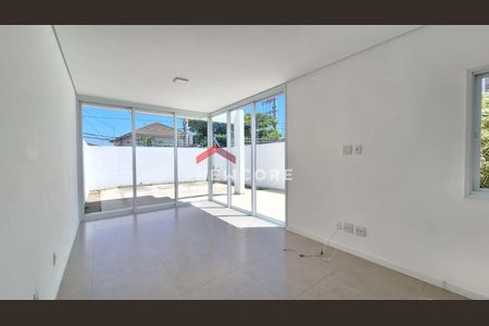 11_photo/94ce554c0b.b7afec13c8c84584-ATLAS-54c1d6b2-64d5-48fe-b0fa-b445b9ba0c84.jpg de casa de condomínio à venda com 3 quartos, 125m² em Jardim Semiramis, Cotia