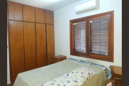 2_photo/94ce554c71.685d11884b71404d-ATLAS-2bc5a9ff-e9cc-4f27-91de-1f8a6d6e517a.jpg de casa à venda com 4 quartos, 395m² em Granja Viana, Cotia