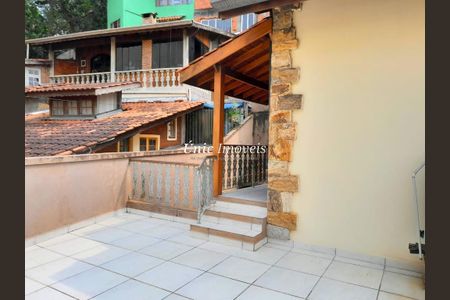 2_photo/94ce554c83.565d65a6458b6ca1-ATLAS-515552b6-fe52-4ca1-a4ff-59cfc7c3fcce.jpg de casa à venda com 3 quartos, 208m² em Jardim Semiramis, Cotia