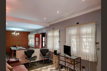 6_photo/94ce554ca1.4aa166bf6fe01b39-ATLAS-c8b9a90d-9deb-4fc6-9371-54e91a33f19e.jpg de casa à venda com 3 quartos, 209m² em Granja Viana, Cotia