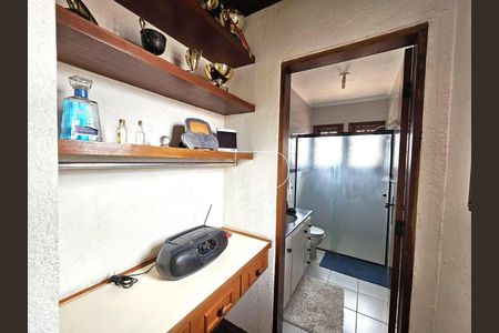 4_photo/94ce554d31.c3f00cfadba54684-ATLAS-65b14fbd-9436-41fb-9b52-35ddbbdba2cf.jpg de casa à venda com 3 quartos, 363m² em Granja Viana, Cotia