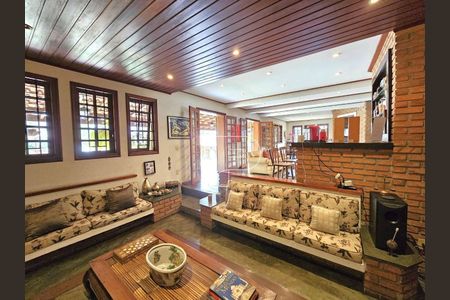 9_photo/94ce554d31.c3f00cfadba54684-ATLAS-90bd180b-6e61-4aee-a411-0aac1b72900a.jpg de casa à venda com 3 quartos, 363m² em Granja Viana, Cotia