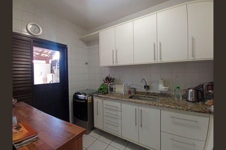 6_photo/94ce554e8f.9f73e101bd22bb98-ATLAS-f11e28ee-1010-48cd-8053-cd555812aaa0.jpg de casa à venda com 3 quartos, 95m² em Granja Viana, Cotia
