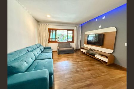 8_photo/94ce55514d.f9fd596f8c1c84e9-ATLAS-07a9befc-abe0-426a-8d70-b72ae1da936b.jpg de casa de condomínio à venda com 3 quartos, 359m² em Parque Primavera, Carapicuíba