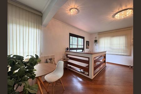 11_photo/94ce5552a1.ead0744c2329e0c8-ATLAS-52cc789a-264d-41e6-9b02-577eb0c9aa4d.jpg de casa à venda com 3 quartos, 329m² em Granja Viana, Cotia