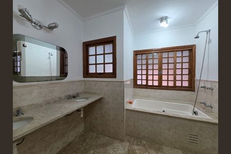 11_photo/94ce5553d7.f3189cc489d69288-ATLAS-e8aea313-e36a-4774-88c8-0d1280cc425d.jpg de casa para alugar com 4 quartos, 346m² em Parque Primavera, Carapicuíba