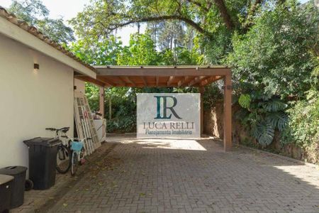 43_photo/94ce5553f3.c65db5d48a7541ba-ATLAS-5b5b0275-2034-44dc-b46c-e286e68262e4.jpg de casa de condomínio para alugar com 5 quartos, 300m² em Parque Primavera, Carapicuíba