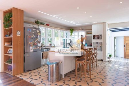 26_photo/94ce5553f3.c65db5d48a7541ba-ATLAS-8d345154-c2d0-419e-b219-0f92e7634b4e.jpg de casa de condomínio para alugar com 5 quartos, 300m² em Parque Primavera, Carapicuíba