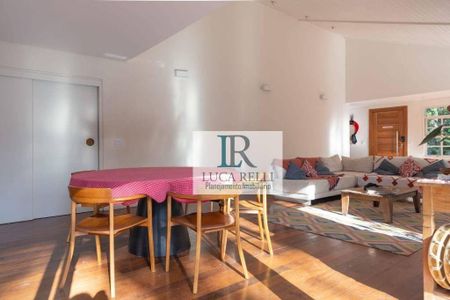 17_photo/94ce5553f3.c65db5d48a7541ba-ATLAS-d71ee4e2-2b37-428b-9fab-9be239090ea5.jpg de casa de condomínio para alugar com 5 quartos, 300m² em Parque Primavera, Carapicuíba