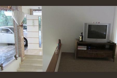 3_photo/94ce55540d.6721d330cc8d7611-ATLAS-b7ade939-257c-4e3e-a7d9-fe899b551ba8.jpg de casa de condomínio à venda com 4 quartos, 752m² em Parque Primavera, Carapicuíba