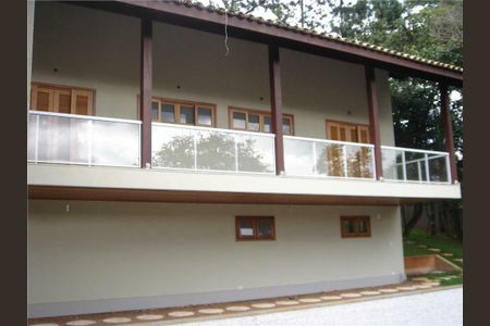 17_photo/94ce5555ab.72c99cad9401b729-ATLAS-e8367d1a-b857-4ff8-aef9-06771e083f34.jpg de casa de condomínio à venda com 4 quartos, 800m² em Parque Primavera, Carapicuíba