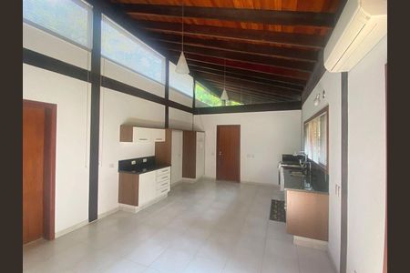 12_photo/94ce5556b3.826aa08d214c4ef3-ATLAS-5bea06e7-e5c8-4f23-9451-7b6cd743fcda.jpg de casa de condomínio à venda com 4 quartos, 525m² em Parque Primavera, Carapicuíba