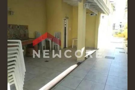 8_photo/94ce5558ab.732b7fd8aaa5f07d-ATLAS-ab8e40d7-ed52-4e9f-bbf0-ca58fd651514.jpg de casa à venda com 2 quartos, 67m² em Santa Maria, Osasco