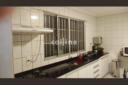 3_photo/94ce555a59.ceff8192393c33de-ATLAS-a45251f5-04ad-4b47-b0b2-180e7148c481.jpg de casa à venda com 3 quartos, 200m² em Recanto das Rosas, Osasco
