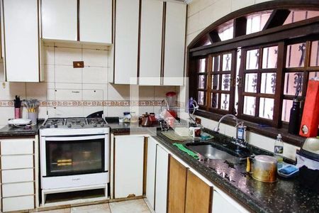 35_photo/94ce555aa5.aee49e73b172d5f5-ATLAS-7c286ee8-a29a-43bf-92a3-578f77e050a9.jpg de casa à venda com 4 quartos, 185m² em Recanto das Rosas, Osasco