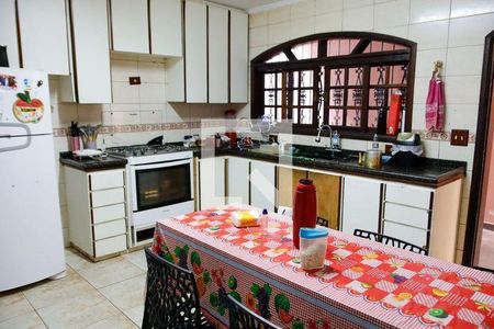 31_photo/94ce555aa5.aee49e73b172d5f5-ATLAS-e51ca022-5170-4711-9e97-8a55c337f2b8.jpg de casa à venda com 4 quartos, 185m² em Recanto das Rosas, Osasco