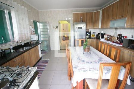 28_photo/94ce555dad.09604b2c146ebc17-ATLAS-47d6e4e3-53a9-4b1b-90e7-a66f469fb242.jpg de casa à venda com 4 quartos, 392m² em Jardim Primeiro de Maio (Chacara Fazendinha), Osasco